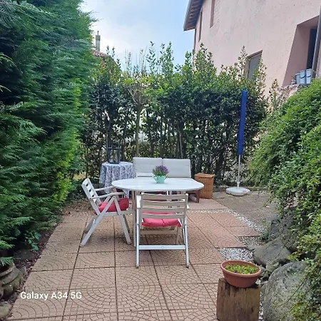 La Casetta Nel Apartment *
